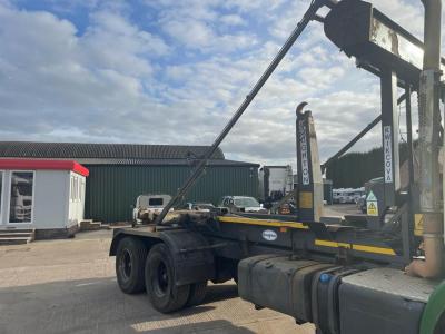Choice of 2 Boughton Hook Loader Equipment with Easy Sheet System Year : 2013